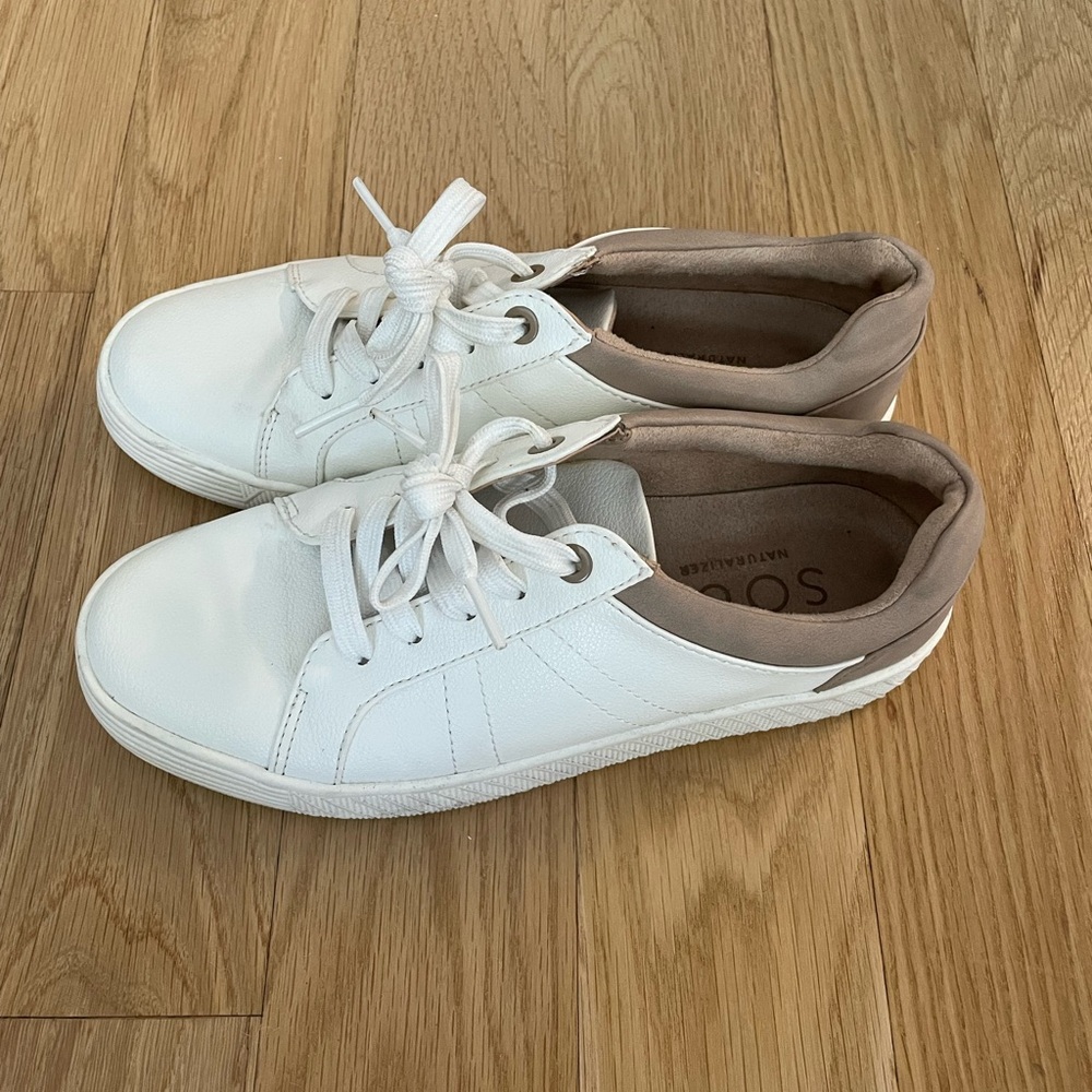 Soul Naturalizer Neela White/Beige Nude Sneakers